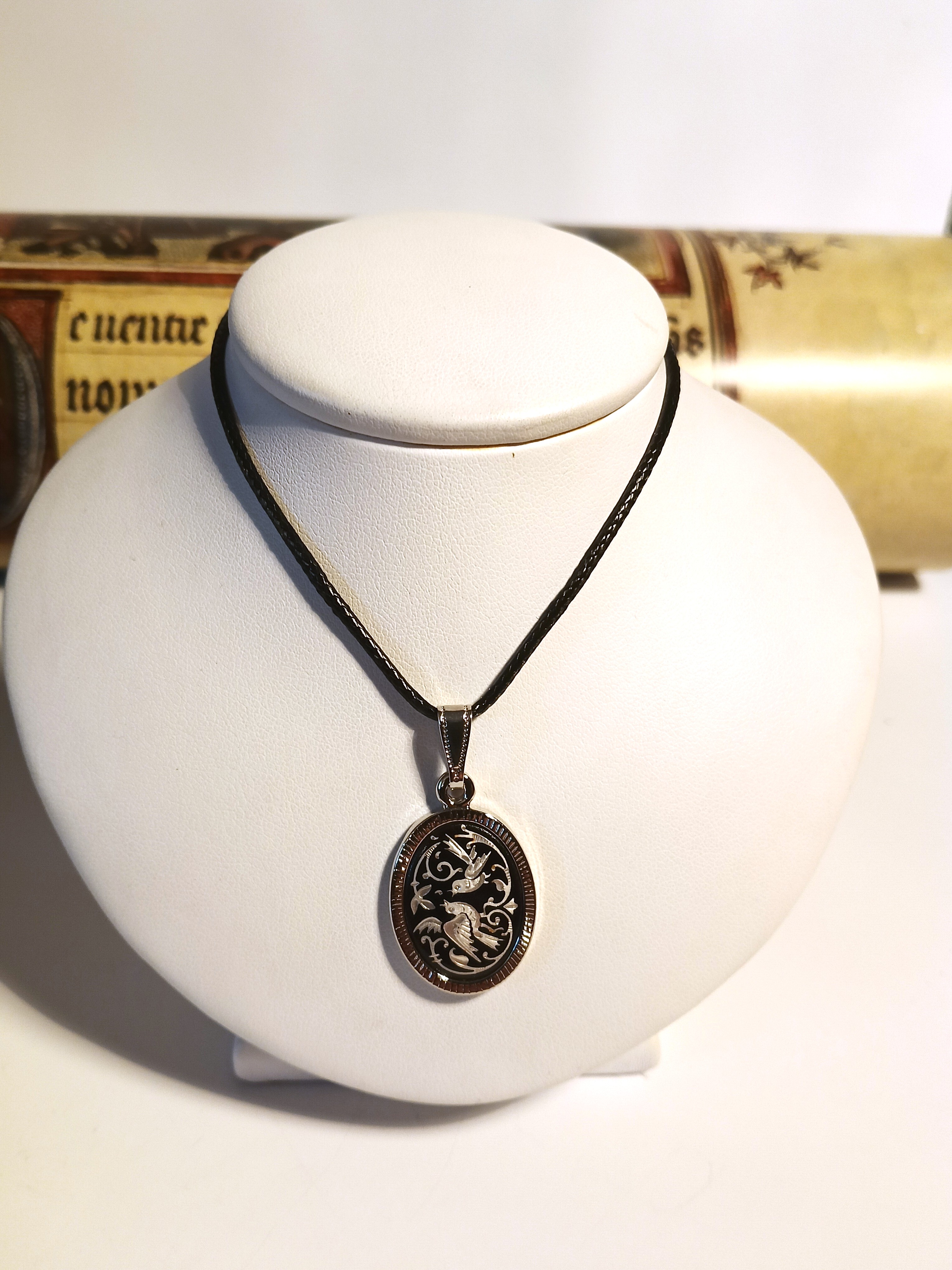 Pendentif Ancien Damasquiné Or De Tolède - Filigrane Oiseaux Et Fleurs - Occasion